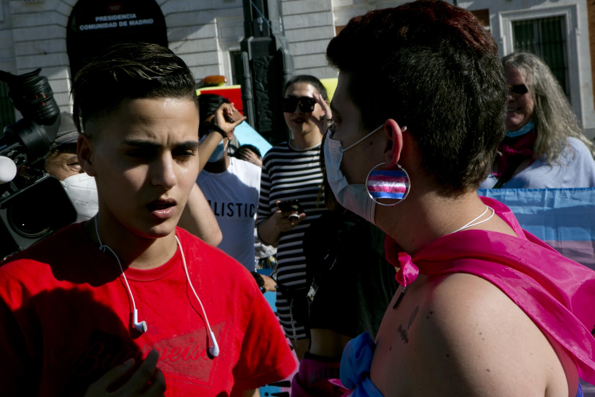 Familias Trans Aliadas se concentran en Sol para pedir una Ley Estatal